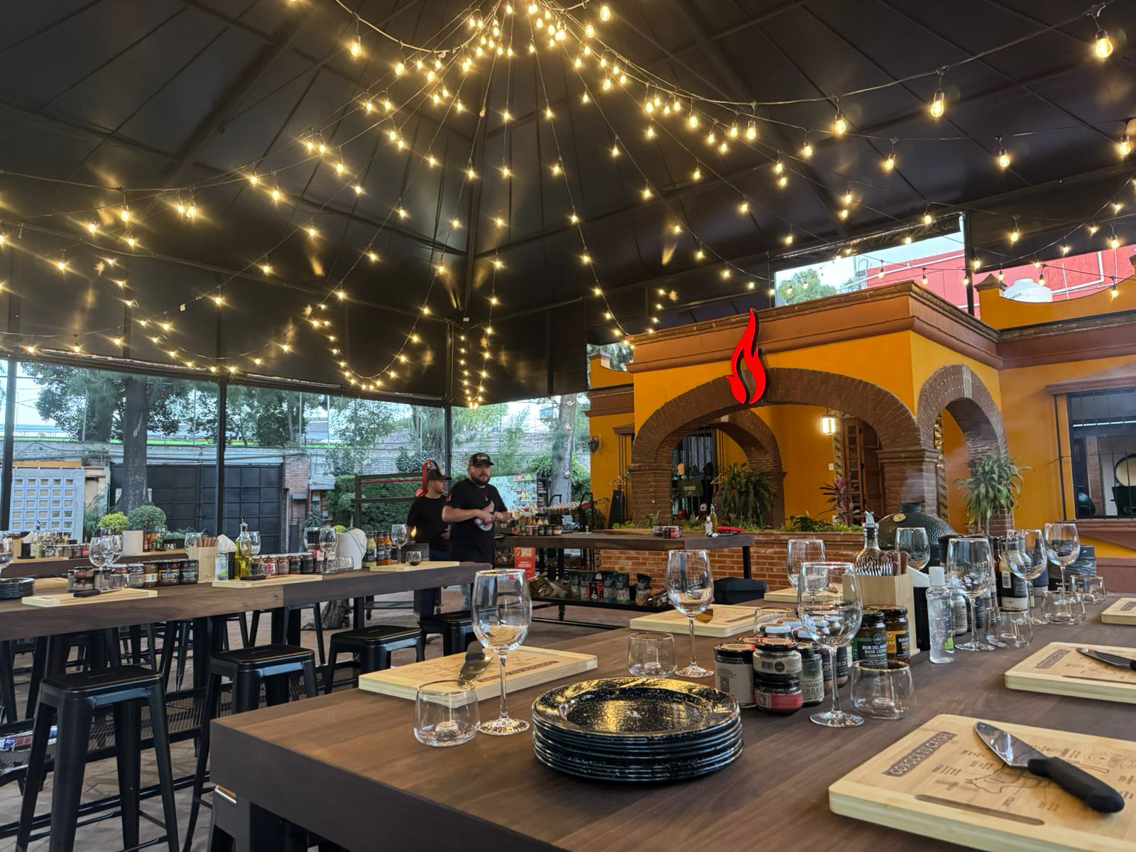 Arco y patio